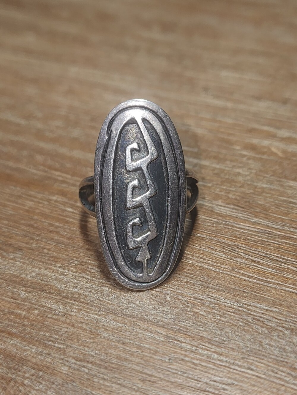 Hopi Signed Sterling Vintage Oval Geometric Silver Ring
